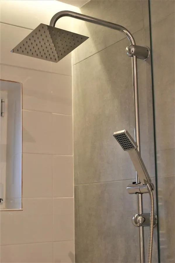 On The River Ultra Central Suites Bucureşti 0*,