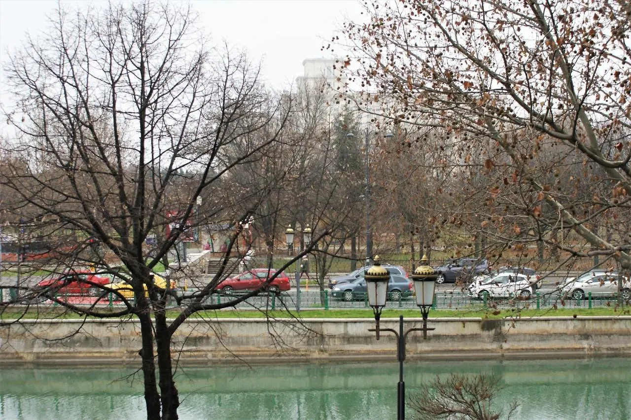 On The River Ultra Central Suites Bucureşti Apartament
