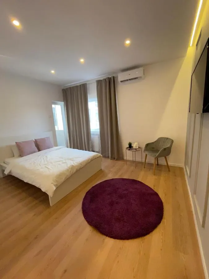 On The River Ultra Central Suites Bucureşti România