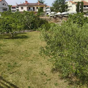 apartman-avsec.primorje-gorskikotar.com/