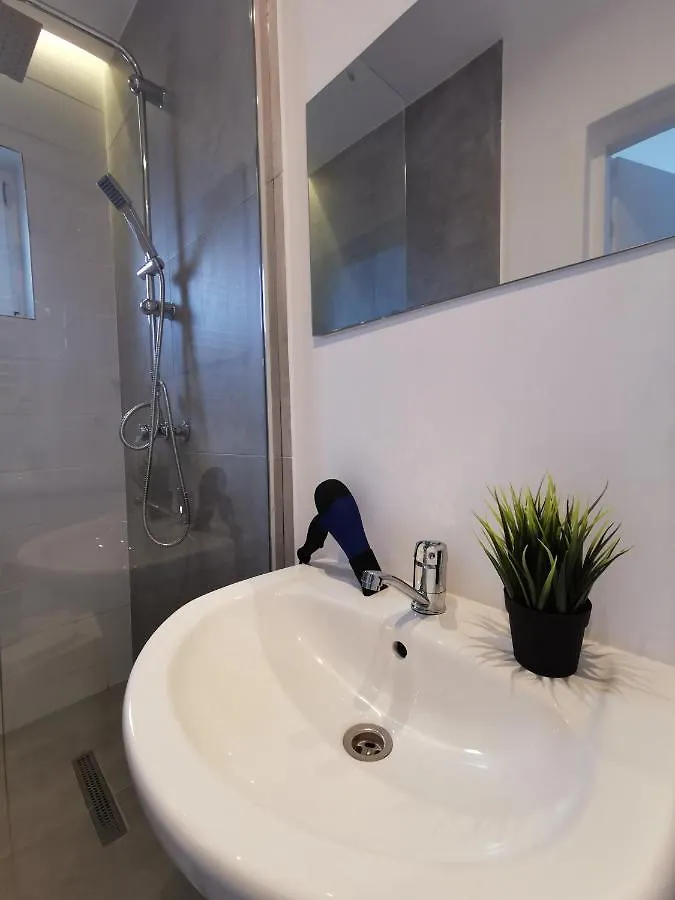 Lägenhet On The River Ultra Central Suites Bukarest