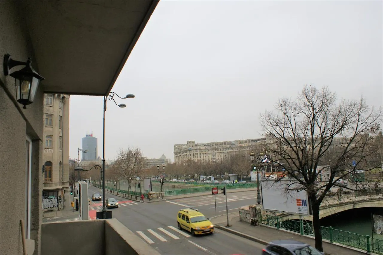 On The River Ultra Central Suites Bucharest