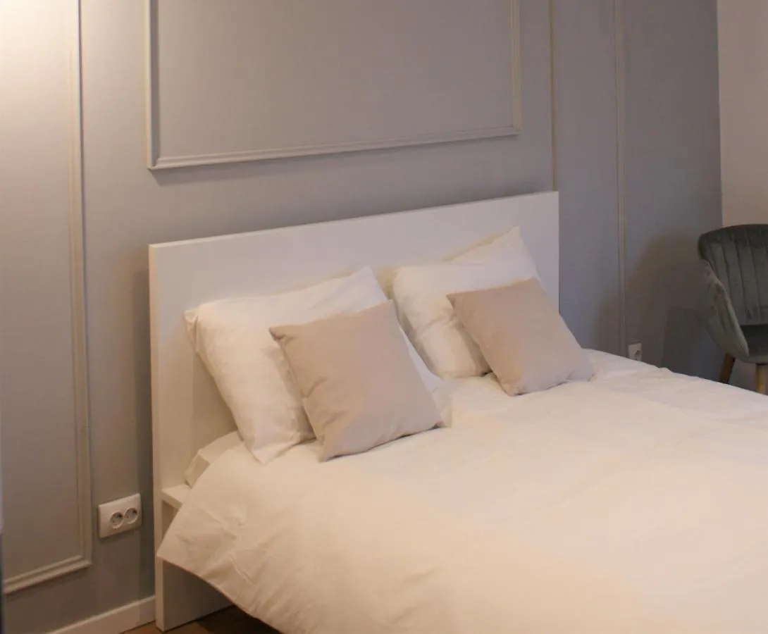 On The River Ultra Central Suites Bukarest Rumänien